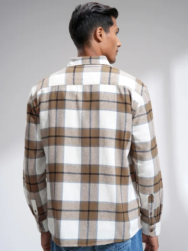Highlander Men Off White Checked Oversized Fit Casual Shirt