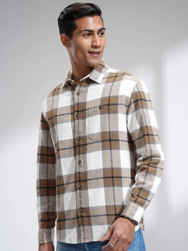 Highlander Men Off White Checked Oversized Fit Casual Shirt