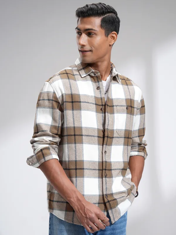 Highlander Men Off White Checked Oversized Fit Casual Shirt