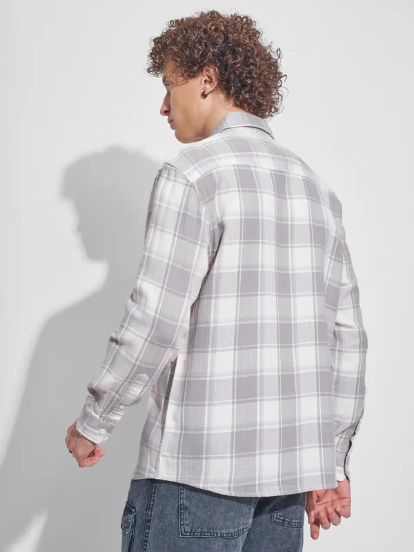 Highlander Men Off White Checked Relaxed Fit Casual Shirt