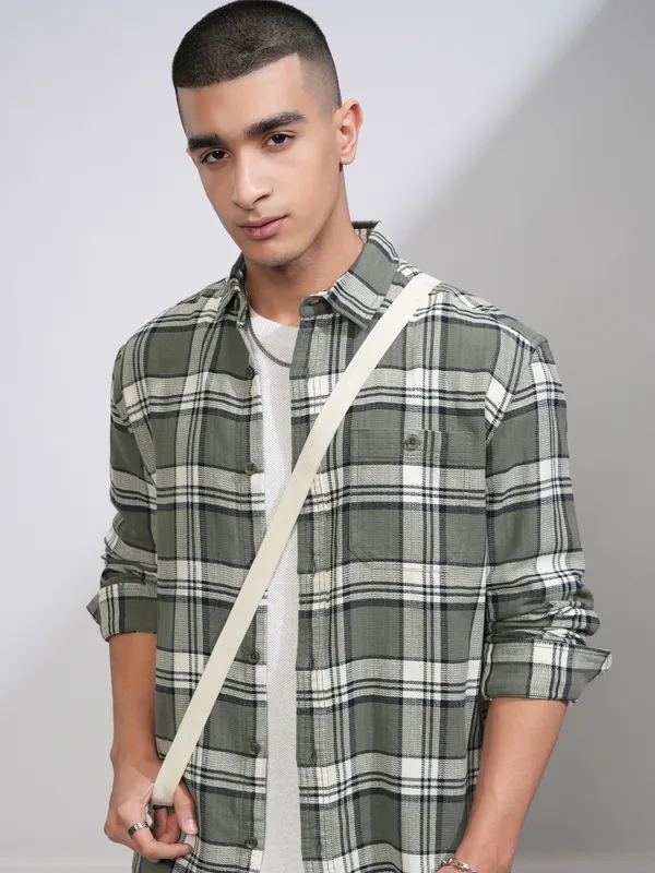 Highlander Men Green Checked Oversized Fit Casual Shirt