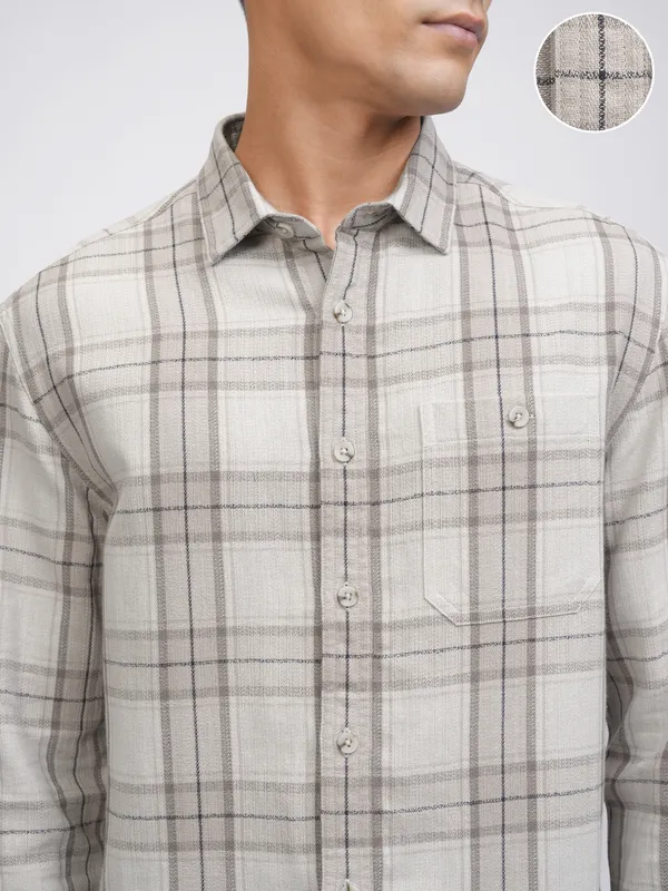 Highlander Men Beige Checked Oversized Fit Casual Shirt