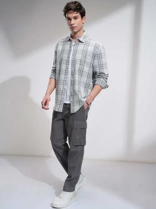Highlander Men Grey Checked Oversized Fit Casual Shirt