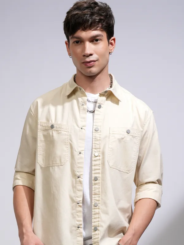 Highlander Men Cream Solid Oversized Casual Shirt