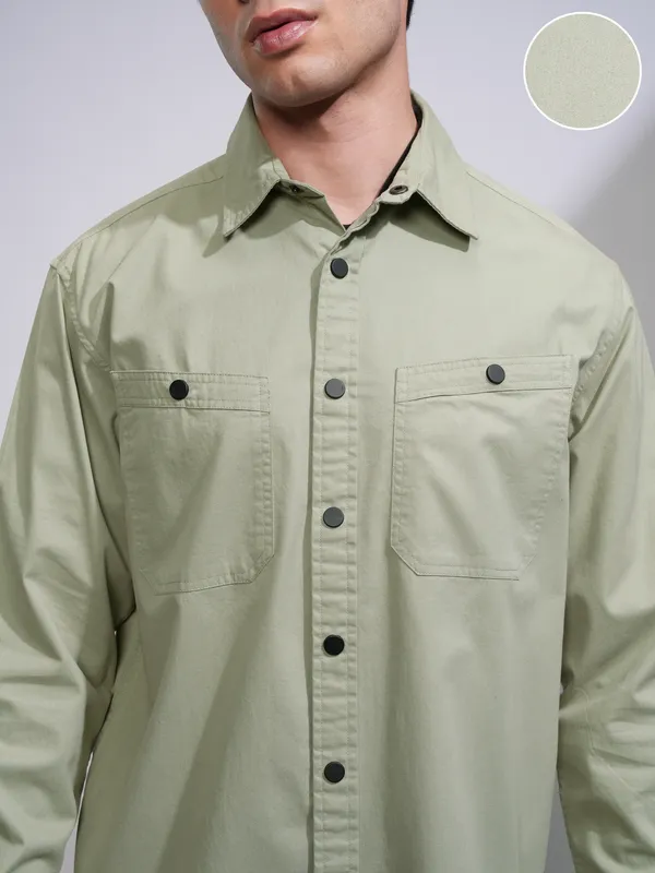 Highlander Men Green Solid Oversized Fit Casual Shirt