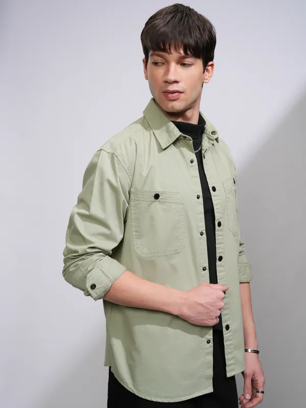 Highlander Men Green Solid Oversized Fit Casual Shirt