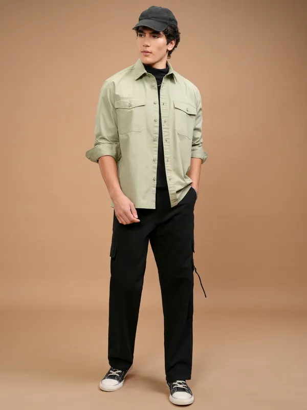 Highlander Men Green Solid Oversized Fit Casual Shirt