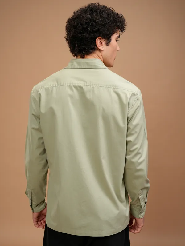 Highlander Men Green Solid Oversized Fit Casual Shirt