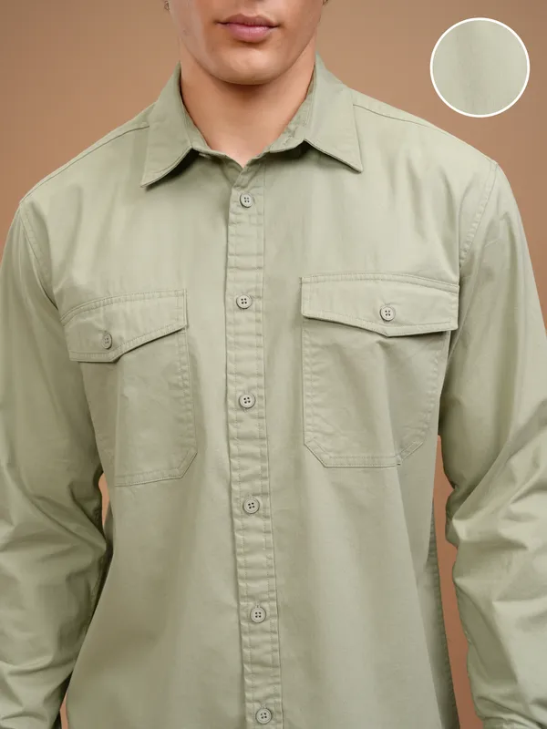 Highlander Men Green Solid Oversized Fit Casual Shirt