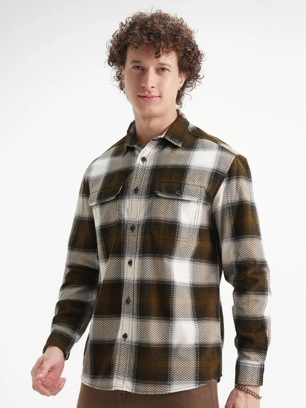 Men Relaxed Fit Casual Shirt