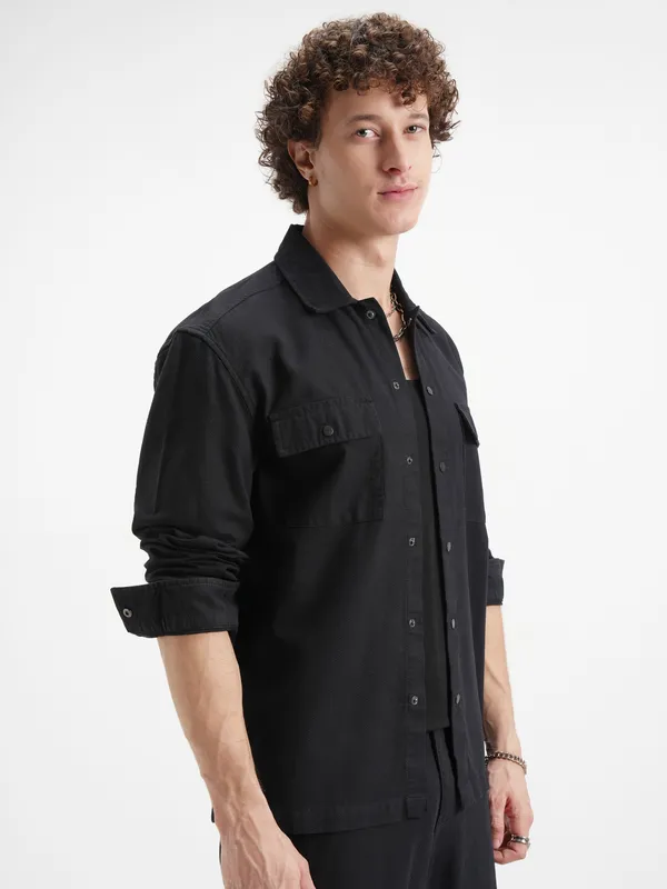 Highlander Men Black Self Design Relaxed Fit Casual Shirt