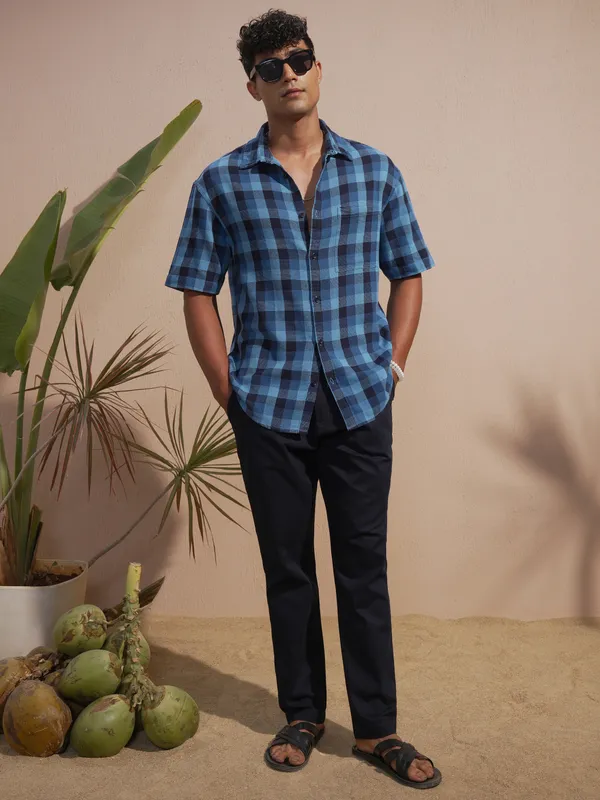 Highlander Men Blue Checked Oversized Fit Casual Shirt