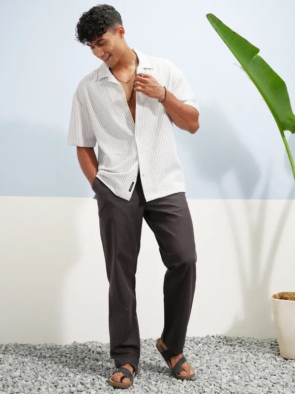 Highlander Men White Self Design Oversized Fit Casual Shirt