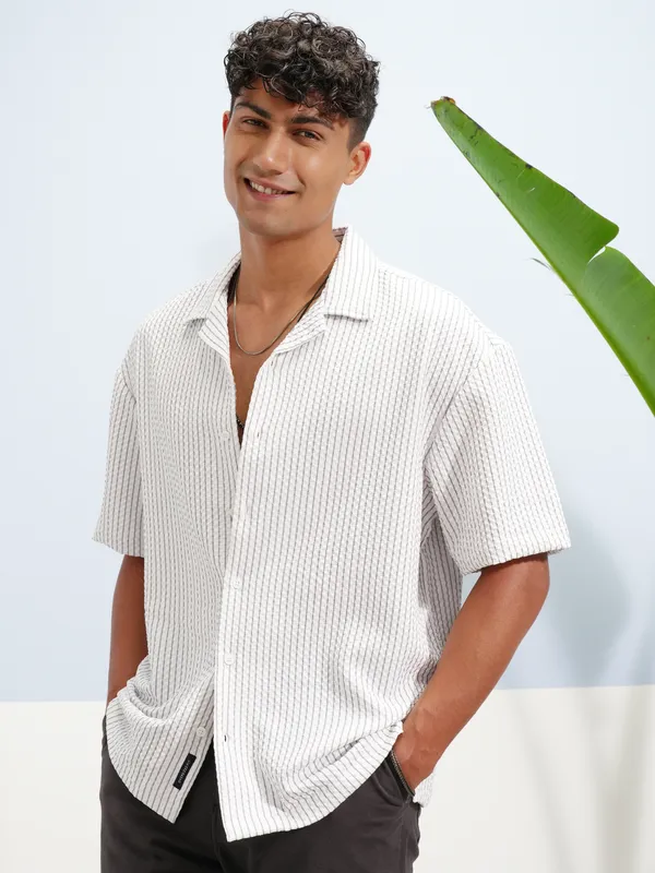 Highlander Men White Self Design Oversized Fit Casual Shirt