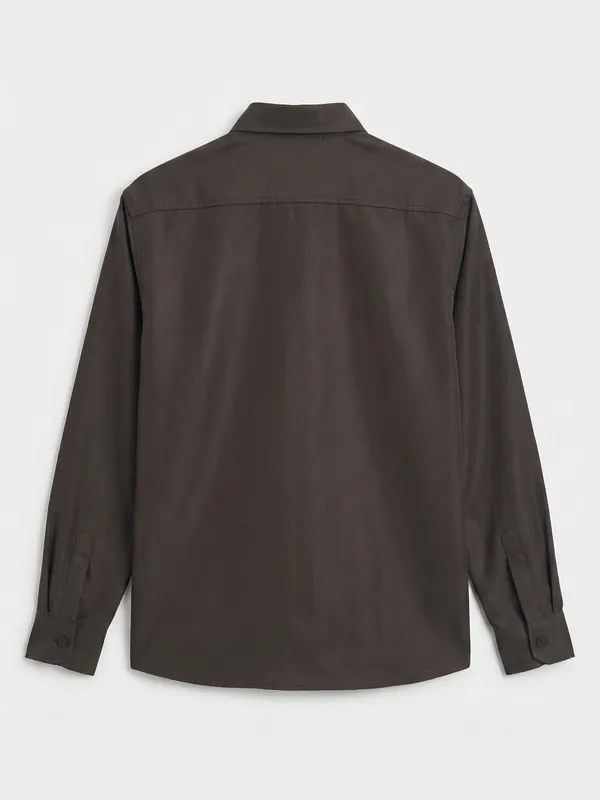 Highlander Men Brown Solid Oversized Fit Casual Shirt