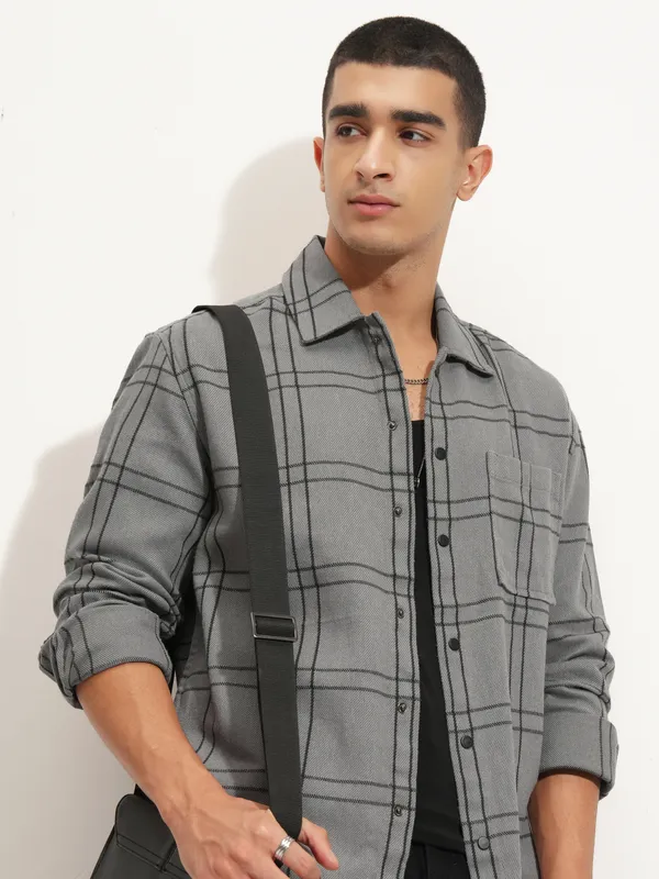 Highlander Men Grey Checked Relaxed Fit Casual Shirt