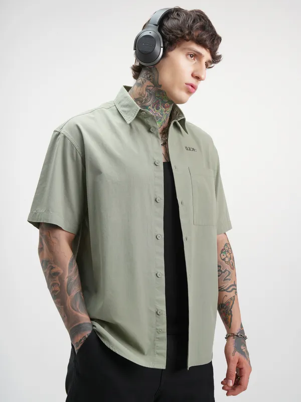 Highlander Men Green Printed Oversized Fit Casual Shirt