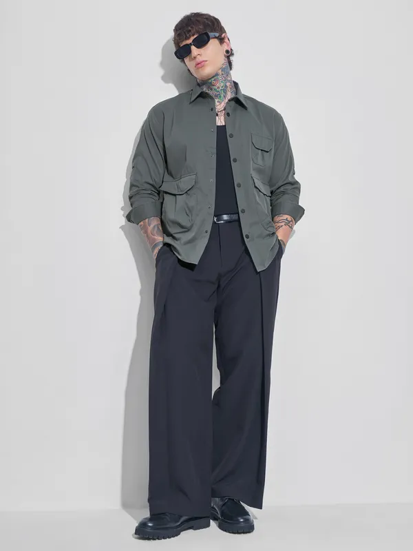 Highlander Men Grey Solid Oversized Fit Casual Shirt