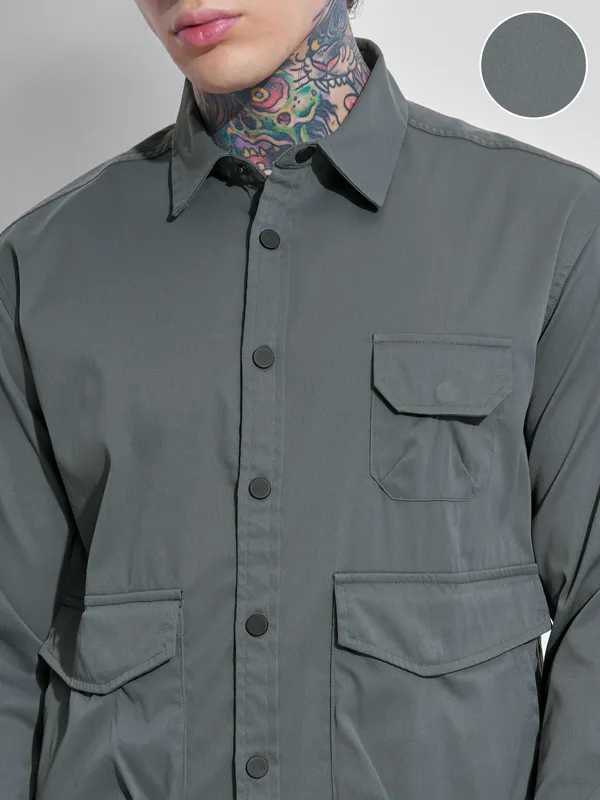 Highlander Men Grey Solid Oversized Fit Casual Shirt