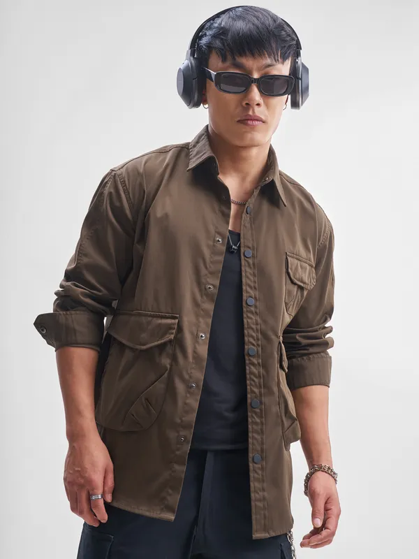 Highlander Men Brown Solid Oversized Fit Casual Shirt