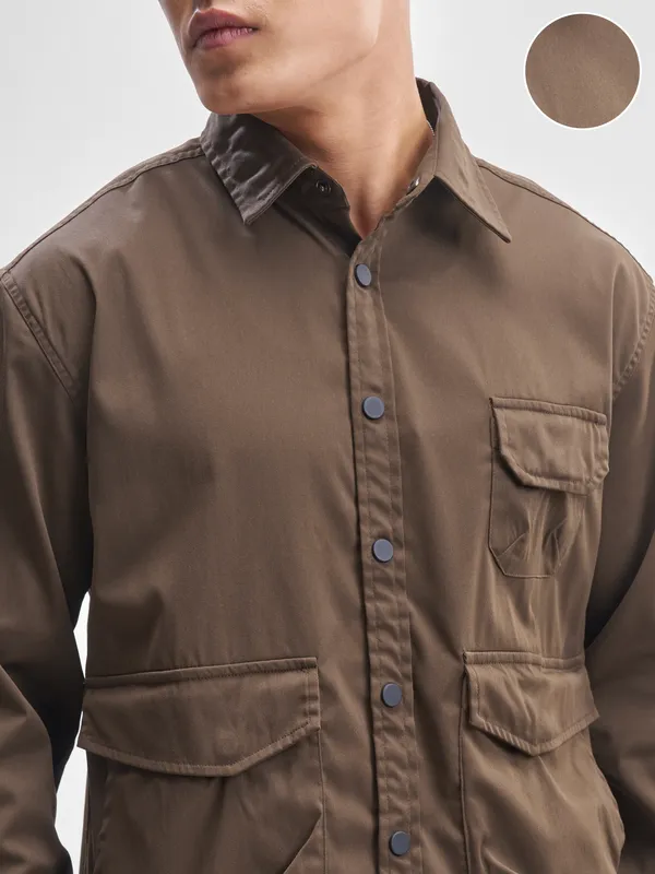 Highlander Men Brown Solid Oversized Fit Casual Shirt