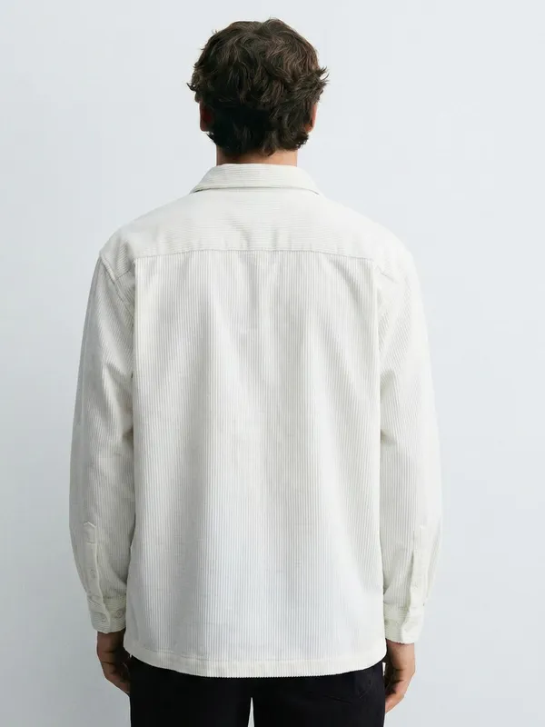 Highlander Men White Self Design Oversized Fit Casual Shirt