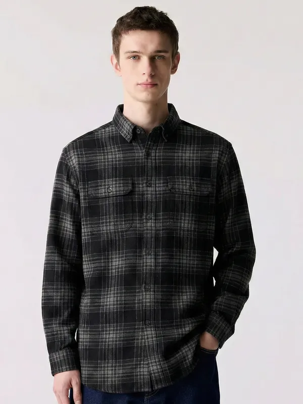 Highlander Men Black Checked Relaxed Fit Casual Shirt