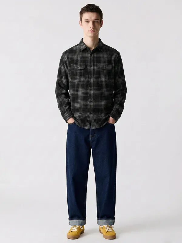 Highlander Men Black Checked Relaxed Fit Casual Shirt