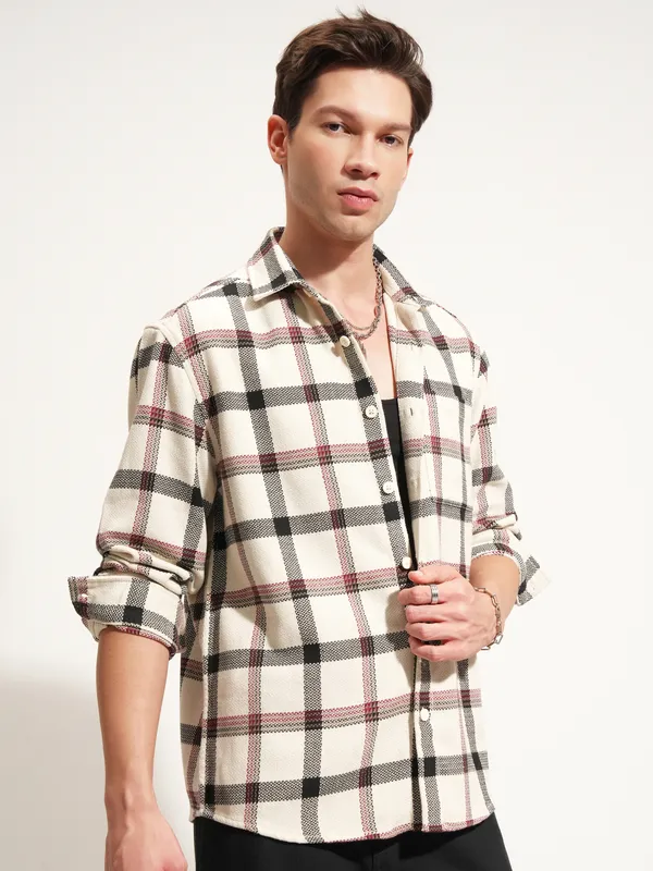 Highlander Men Cream Checked Relaxed Fit Casual Shirt