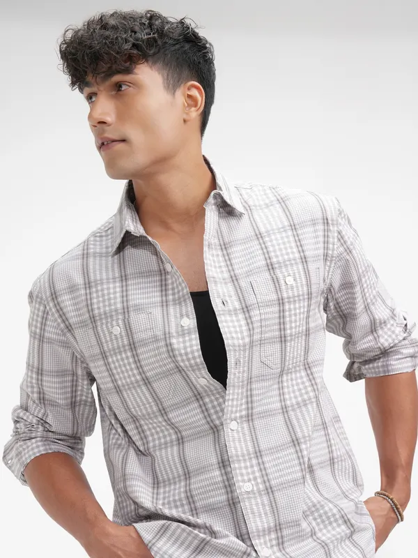 Highlander Men Grey Checked Relaxed Fit Casual Shirt