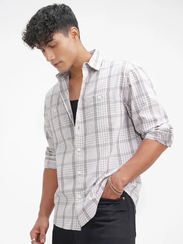 Highlander Men Grey Checked Relaxed Fit Casual Shirt