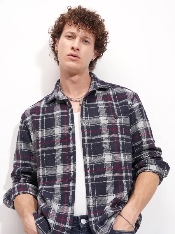 Highlander Men Navy Blue Checked Relaxed Fit Casual Shirt