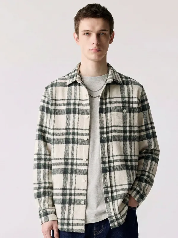 Highlander Men Cream Checked Relaxed Fit Casual Shirt