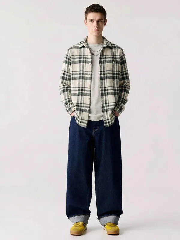 Highlander Men Cream Checked Relaxed Fit Casual Shirt