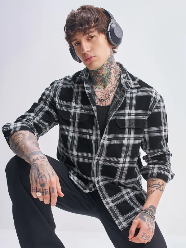 Highlander Men Black Checked Relaxed Fit Casual Shirt