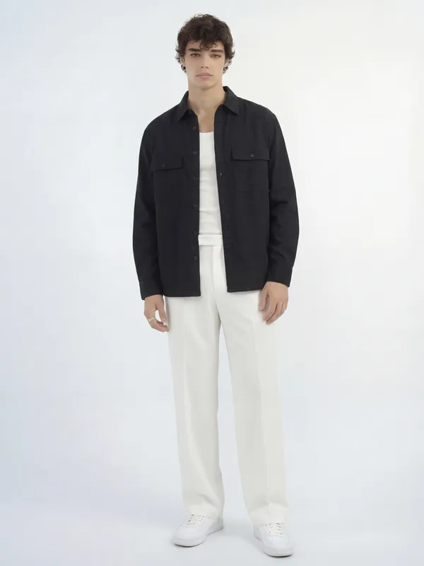 Highlander Men Black Solid Relaxed Fit Casual Shirt