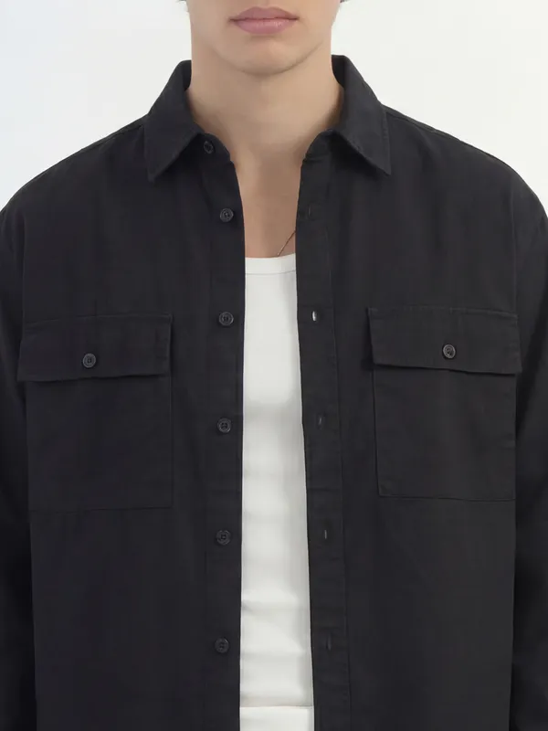 Highlander Men Black Solid Relaxed Fit Casual Shirt