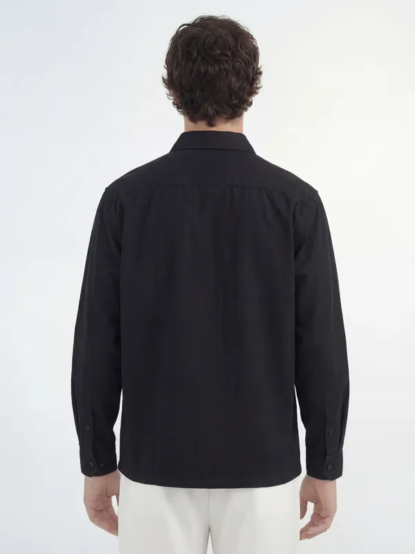 Highlander Men Black Solid Relaxed Fit Casual Shirt