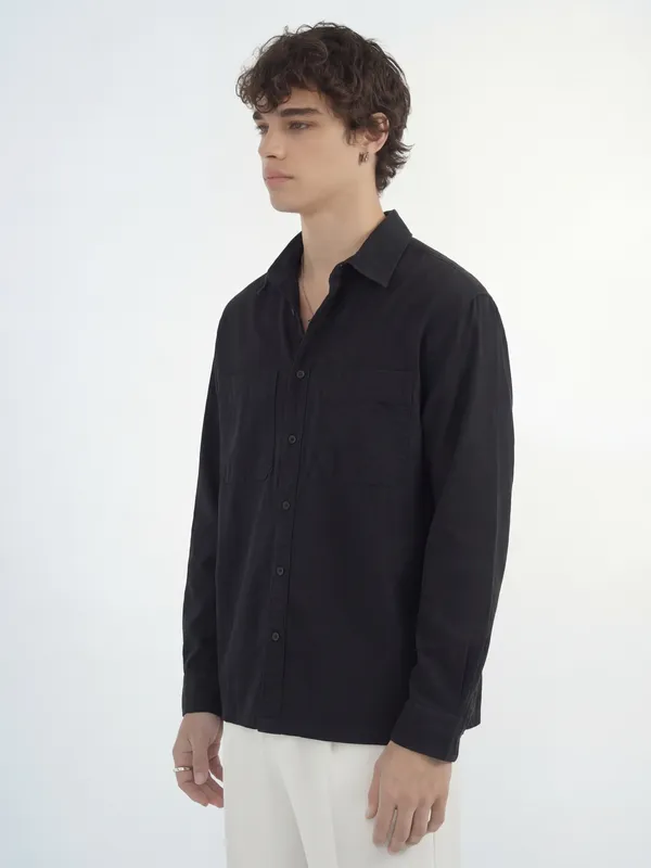 Highlander Men Black Solid Relaxed Fit Casual Shirt