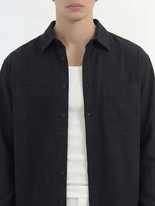 Highlander Men Black Solid Relaxed Fit Casual Shirt