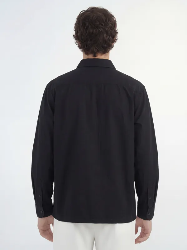 Highlander Men Black Solid Relaxed Fit Casual Shirt