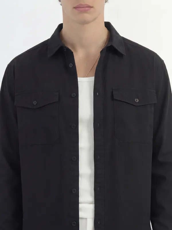 Highlander Men Black Solid Relaxed Fit Casual Shirt