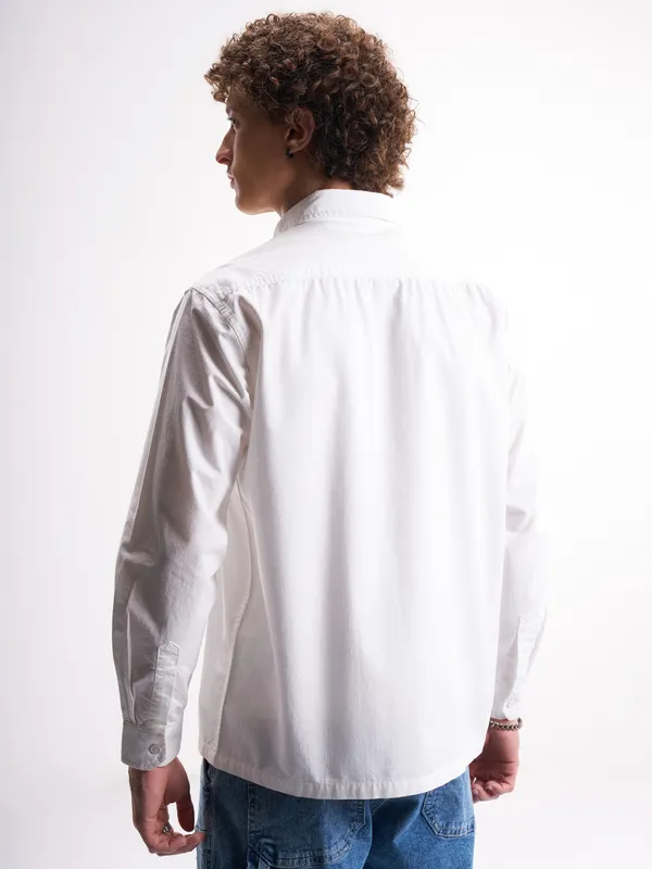 Highlander Men White Solid Oversized Fit Casual Shirt