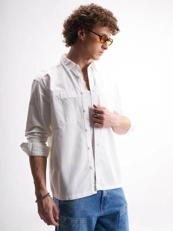 Highlander Men White Solid Oversized Fit Casual Shirt