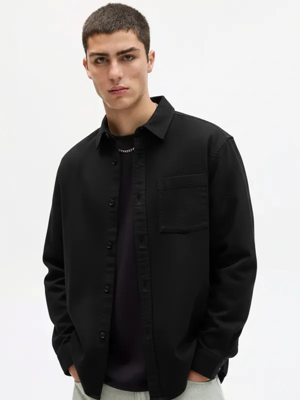 Highlander Men Black Solid Oversized Fit Casual Shirt