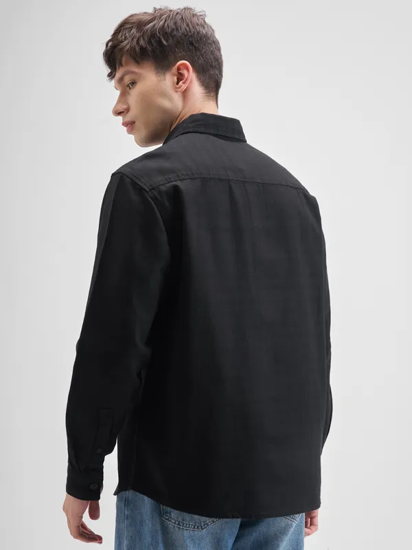 Highlander Men Black Solid Oversized Fit Casual Shirt