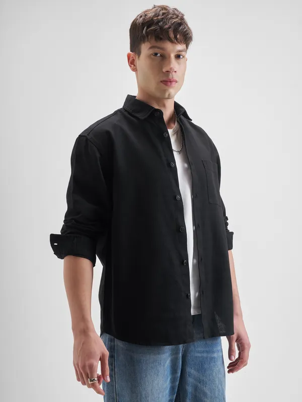 Highlander Men Black Solid Oversized Fit Casual Shirt