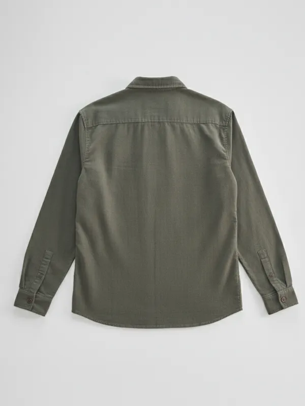 Highlander Men Olive Solid Relaxed Fit Casual Shirt