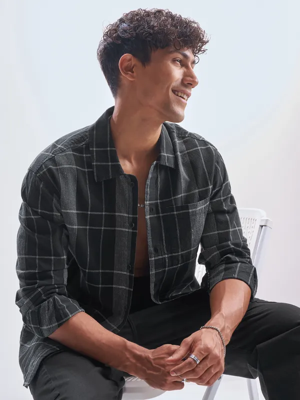 Highlander Men Black Checked Oversized Fit Casual Shirt