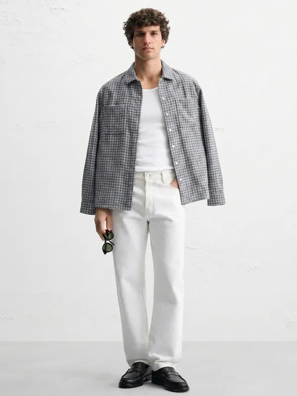 Highlander Men Grey Self Design Relaxed Fit Casual Shirt